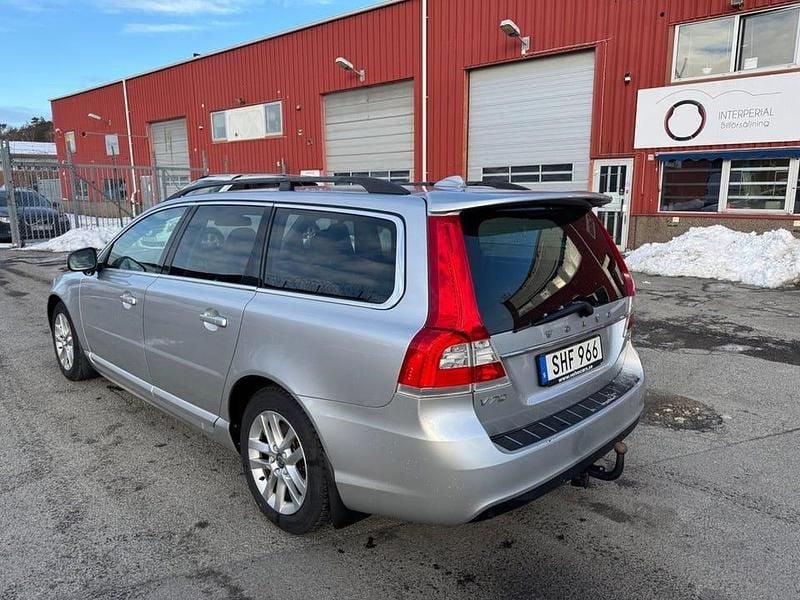 Begagnad Volvo V70 Momentum 116 HK (85 kW) 2015 Silver Kombi