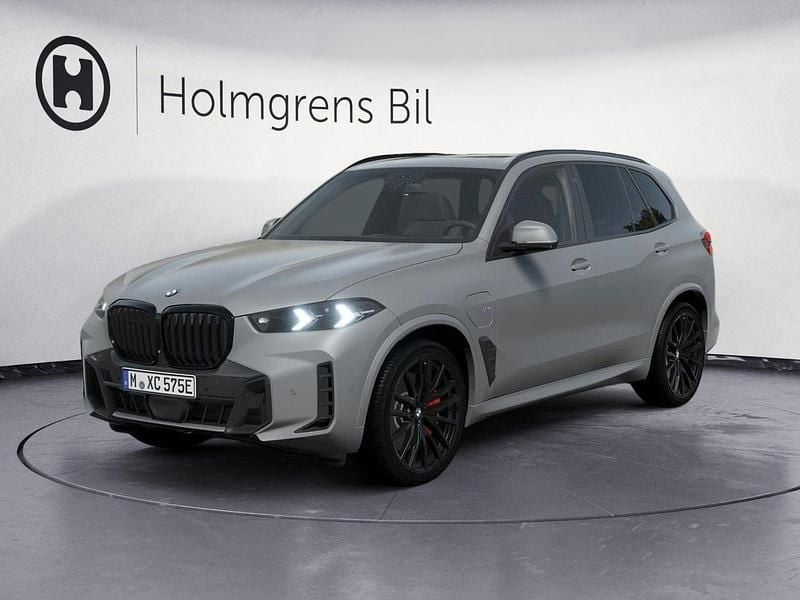 Grå Begagnad 2025 BMW X5 Efficient Dynamics SUV | 1 199 900 kr - Bild 1/4