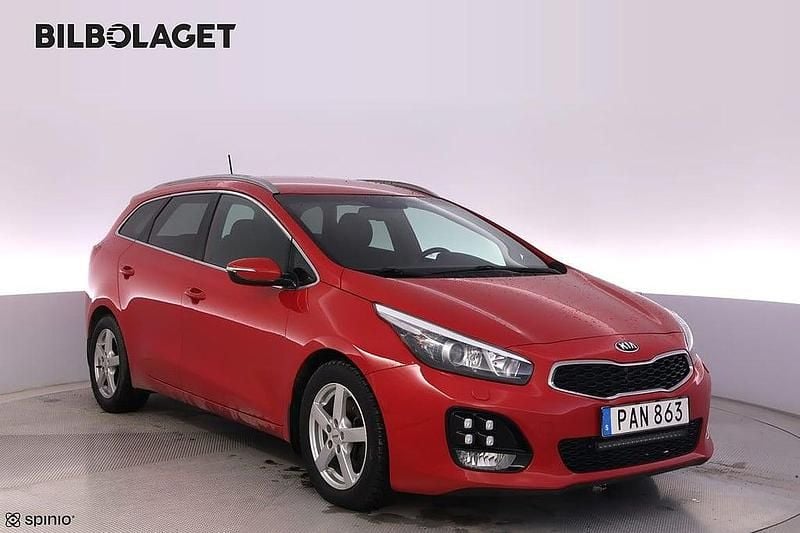 Röd Begagnad 2016 Kia Ceed Halvkombi | 124 800 kr (Marknadspris) - Bild 1/4