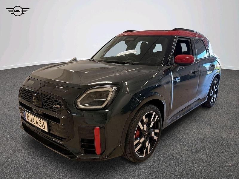 Grå Begagnad 2023 Mini John Cooper Works Countryman SUV | 474 900 kr - Bild 1/4