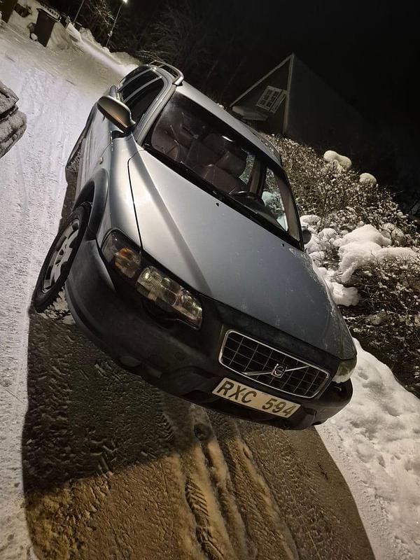 Begagnad 2001 Volvo XC70 | 25 000 kr (Marknadspris) - Bild 1/4