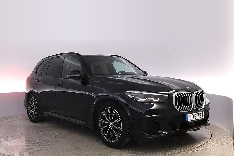 Svart Begagnad 2022 BMW X5 M Sport SUV | 679 000 kr (Superpris) - Bild 1/4