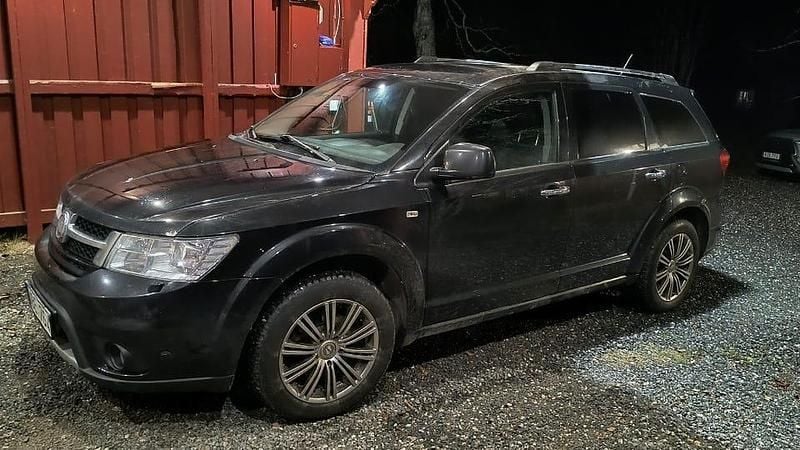 Begagnad 2013 Fiat Freemont SUV | 60 000 kr (Bra pris) - Bild 1/4