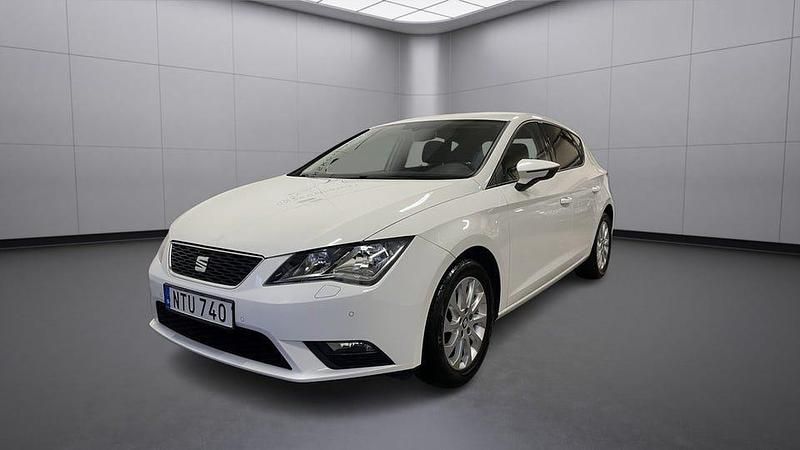 Vit Begagnad 2016 Seat Leon Halvkombi | 99 900 kr (Superpris) - Bild 1/4