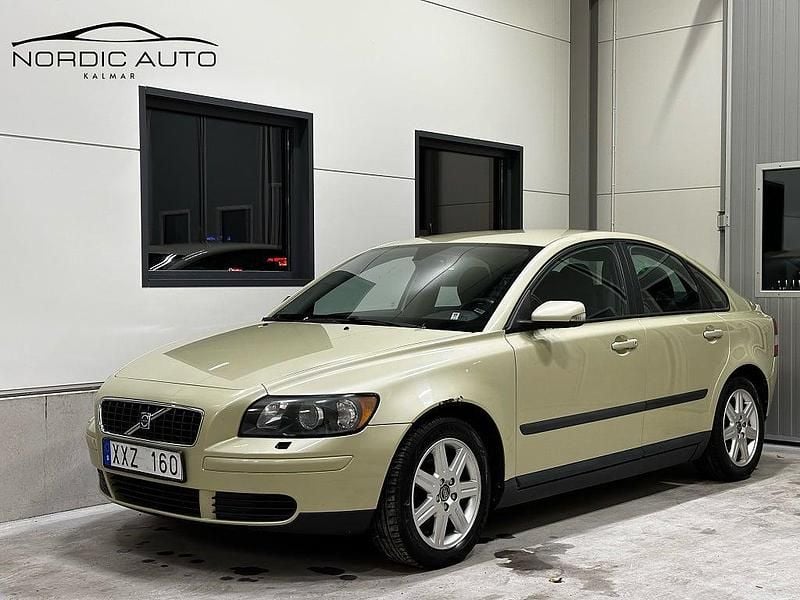 Grön Begagnad 2006 Volvo S40 Sedan | 39 900 kr (Marknadspris) - Bild 1/4