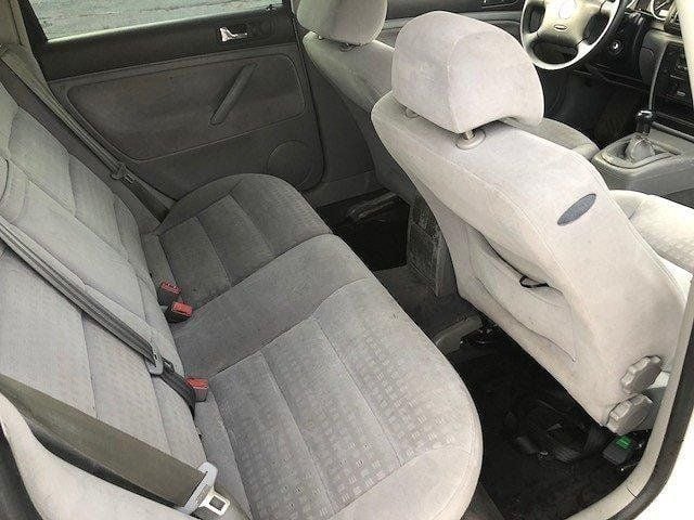 Begagnad VW Passat 170 HK (125 kW) 2001 Vit Kombi