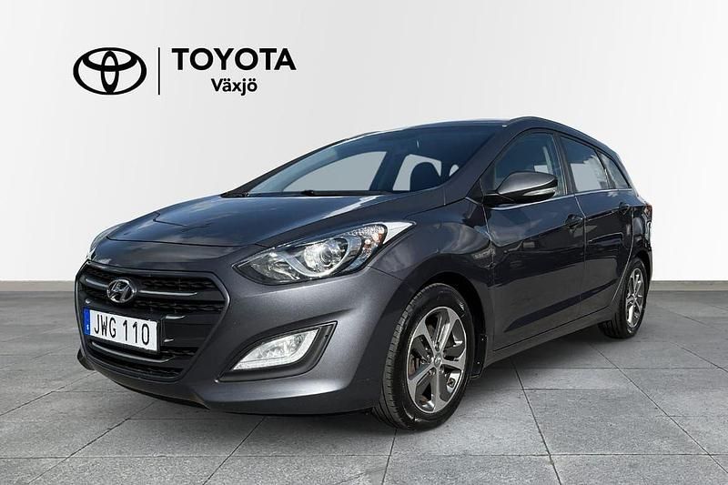 Mörkgrå Begagnad 2017 Hyundai i30 Comfort Kombi | 119 000 kr (Lite dyr) - Bild 1/4