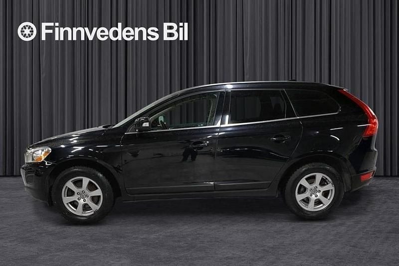 Begagnad Volvo XC60 Momentum 165 HK (121 kW) 2012 Svart SUV