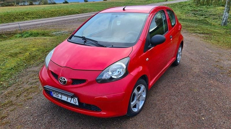 Begagnad 2008 Toyota Aygo Halvkombi | 37 000 kr (Bra pris) - Bild 1/2