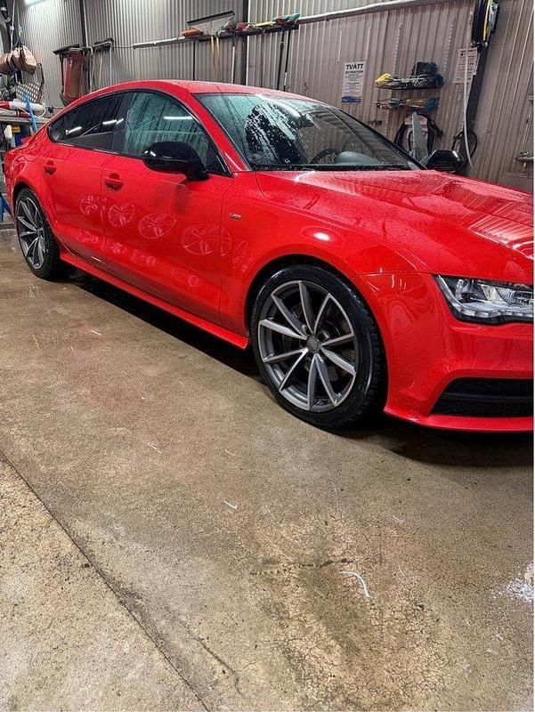 Röd Begagnad 2013 Audi A7 Sportback S-Line Halvkombi | 180 000 kr (Superpris) - Bild 1/4