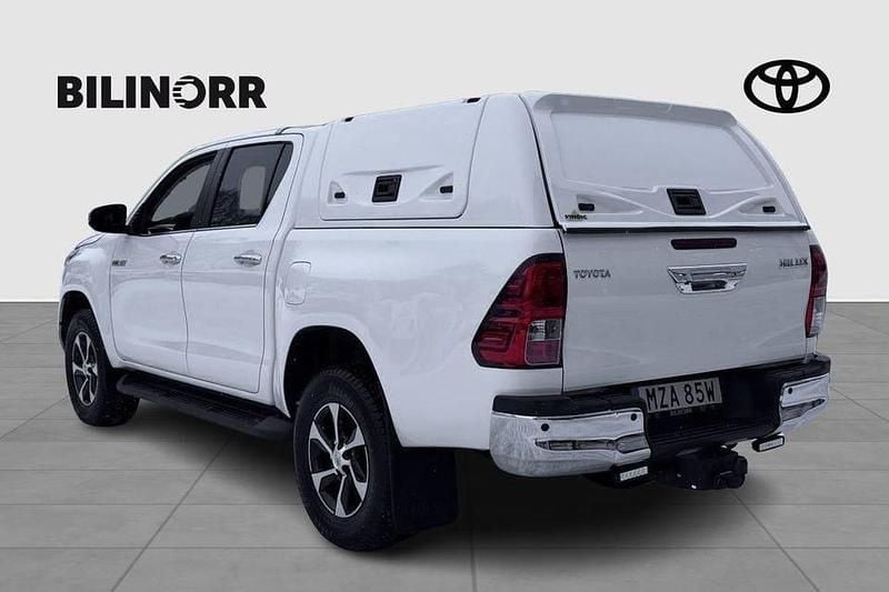 Begagnad Toyota HiLux 151 HK (111 kW) 2024 Vit Pickup