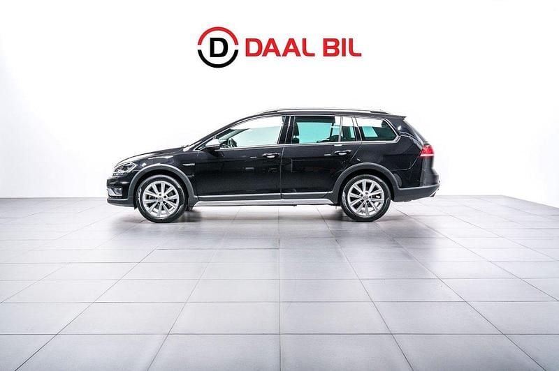 Svart Begagnad 2018 VW Golf Alltrack Kombi | 209 700 kr (Marknadspris) - Bild 1/4