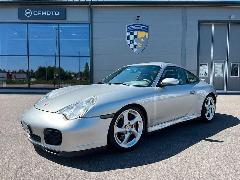Begagnad Porsche 911 Carrera 4S 320 HK (235 kW) 2002 Silver Sportkupé