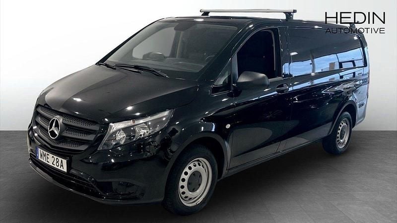 Svart (black) Begagnad 2020 Mercedes Vito Minibuss | 159 000 kr (Superpris) - Bild 1/4