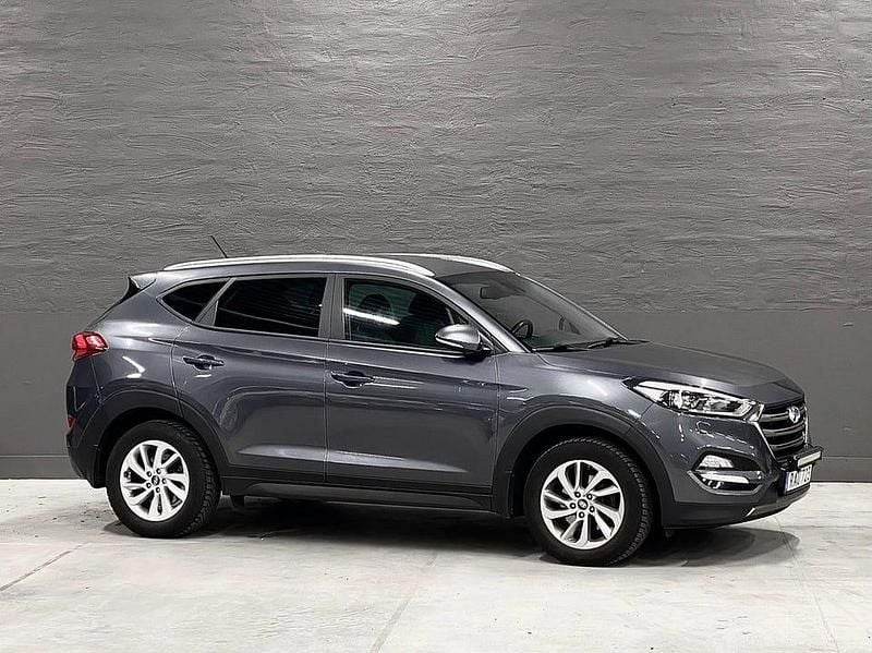 Grå metallic Begagnad 2016 Hyundai Tucson Comfort SUV | 149 900 kr (Bra pris) - Bild 1/4