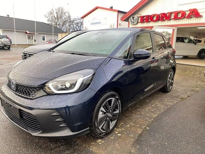 Mörkblå Ny 2025 Honda Jazz Advance Halvkombi | 293 900 kr (Bra pris) - Bild 1/4