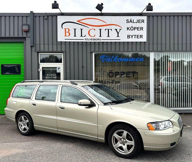 Ljusbrun (brun) Begagnad 2007 Volvo V70 Kinetic Kombi | 49 900 kr (Dyr) - Bild 1/4