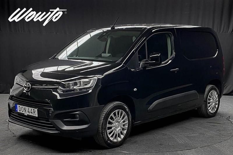Begagnad Toyota Proace City City 131 HK (96 kW) 2018 Onyx svart