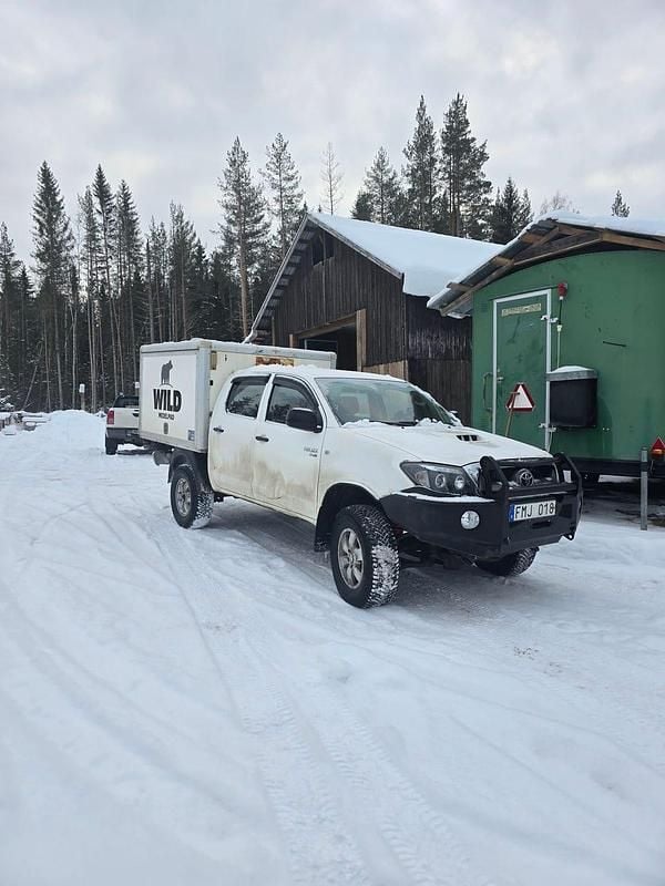 Begagnad 2008 Toyota HiLux Pickup | 120 000 kr - Bild 1/3
