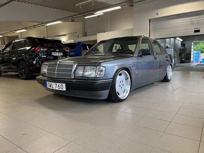 Begagnad 1990 Mercedes 190 Sedan | 120 000 kr - Bild 1/4