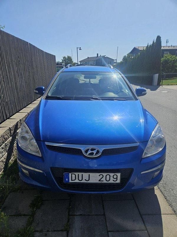 Blå Begagnad 2008 Hyundai i30 Kombi | 17 500 kr (Superpris) - Bild 1/4