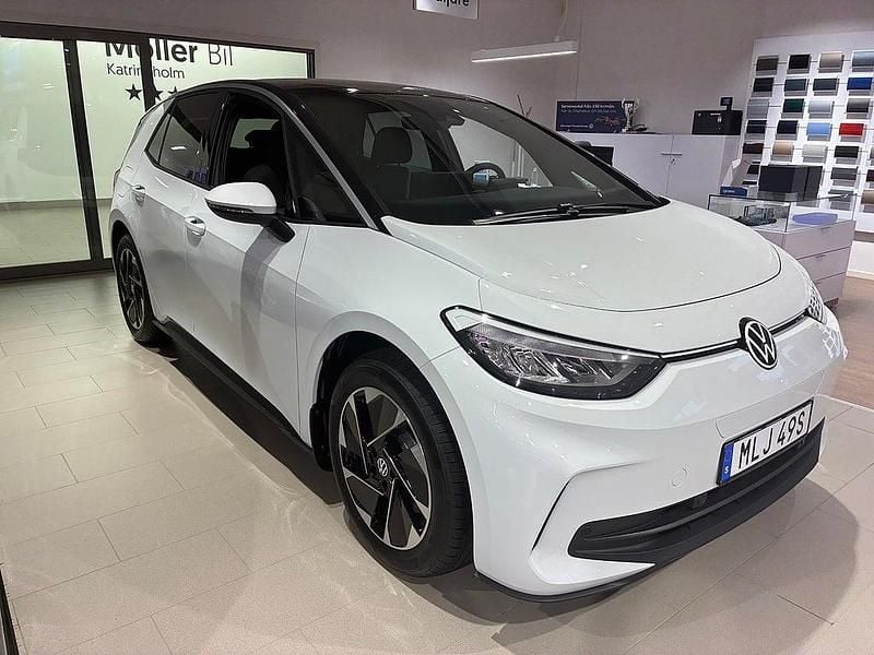 Ny VW ID.3 Pure 125 kW (170 HK) 2026 Vit Halvkombi