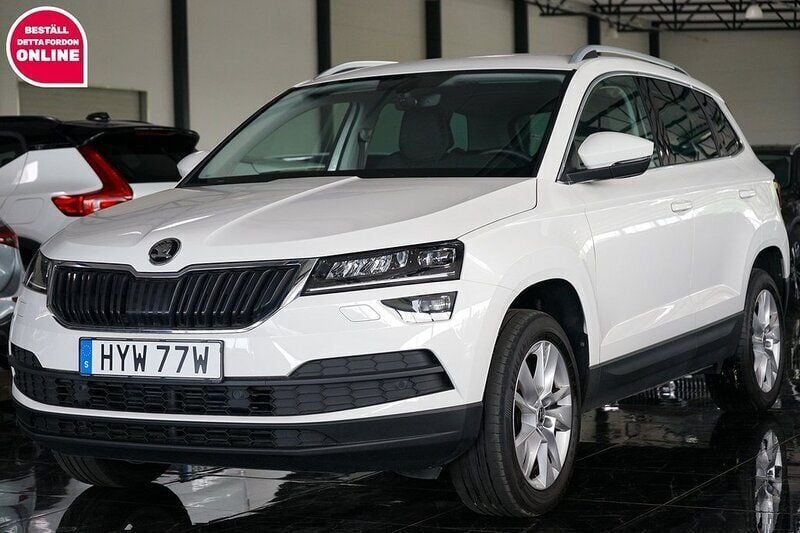 Vit Begagnad 2022 Skoda Karoq Style SUV | 219 500 kr (Superpris) - Bild 1/4