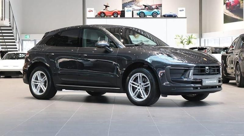 Begagnad Porsche Macan 268 HK (197 kW) 2022 Grå SUV