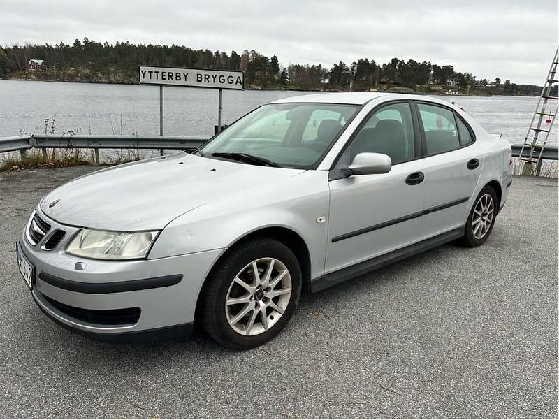 Begagnad 2005 Saab 9-3 Linear Sedan | 25 000 kr (Bra pris) - Bild 1/4