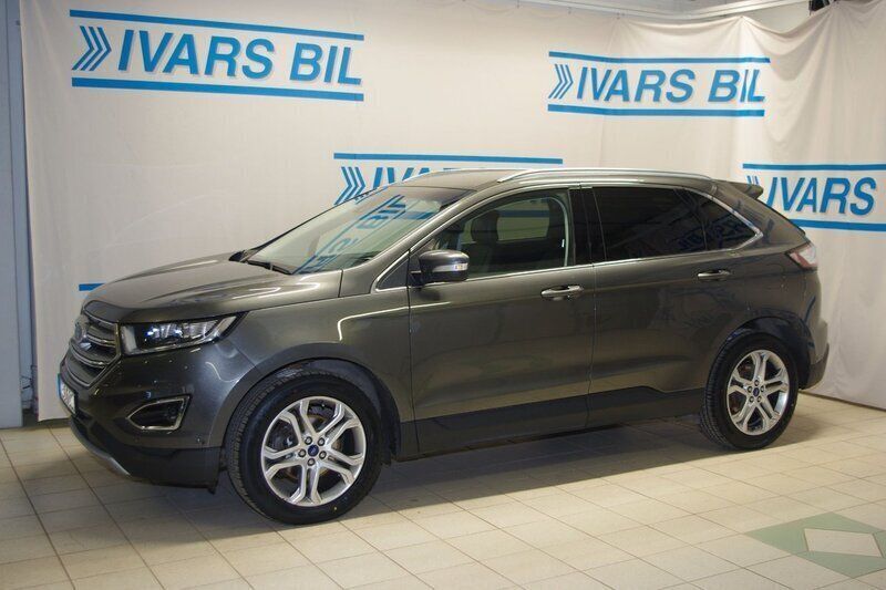 Grå Begagnad 2016 Ford Edge Titanium SUV | 209 000 kr (Marknadspris) - Bild 1/4