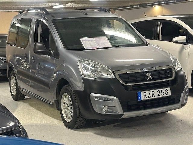 Begagnad Peugeot TePee 99 HK (72 kW) 2018 Artense grey Minibuss