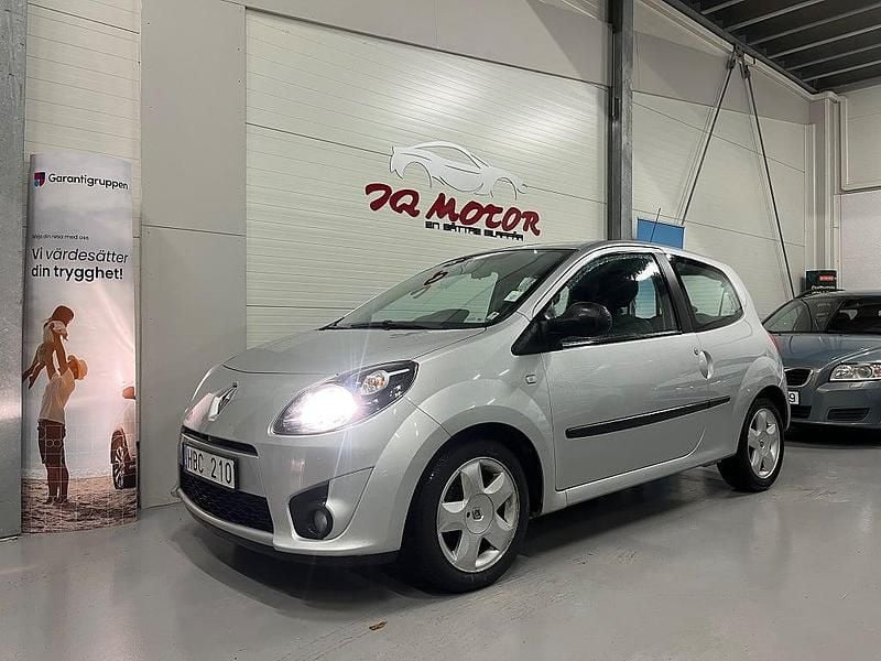 Silver Begagnad 2008 Renault Twingo Halvkombi | 24 900 kr (Marknadspris) - Bild 1/4