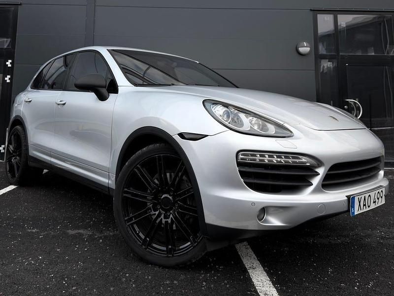 Begagnad 2011 Porsche Cayenne SUV | 174 990 kr (Marknadspris) - Bild 1/4
