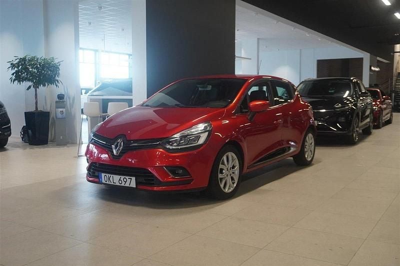 Röd Begagnad 2016 Renault Clio IV Halvkombi | 134 900 kr (Marknadspris) - Bild 1/4