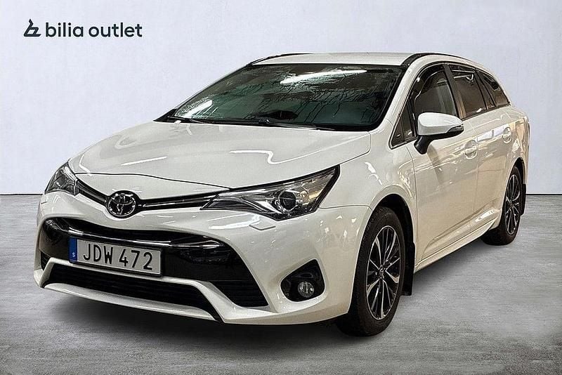 Vit Begagnad 2018 Toyota Avensis Edition Kombi | 209 900 kr (Marknadspris) - Bild 1/3