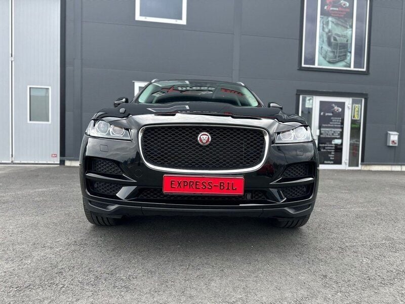 Svart Begagnad 2018 Jaguar F-Pace SUV | 215 000 kr (Marknadspris) - Bild 1/4