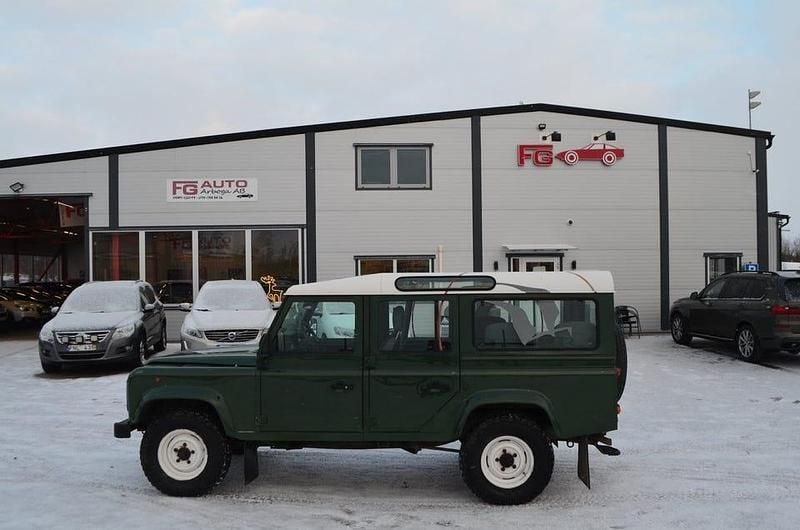 Begagnad Land Rover Defender 113 HK (83 kW) 1998 Grön Kombi