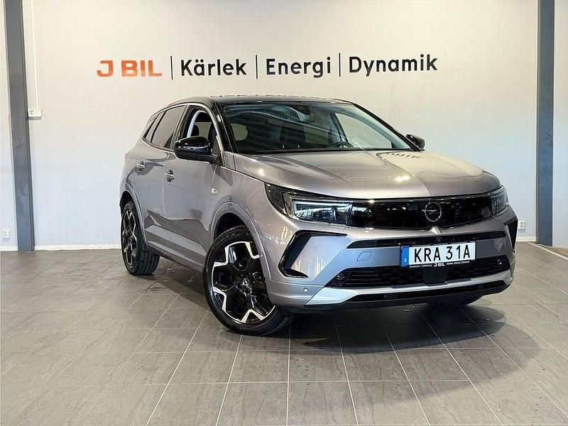 Grå Begagnad 2023 Opel Grandland X Ultimate SUV | 258 900 kr (Bra pris) - Bild 1/4