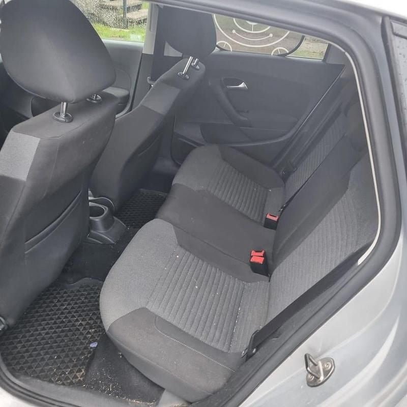 Begagnad VW Polo 90 HK (66 kW) 2010 Halvkombi