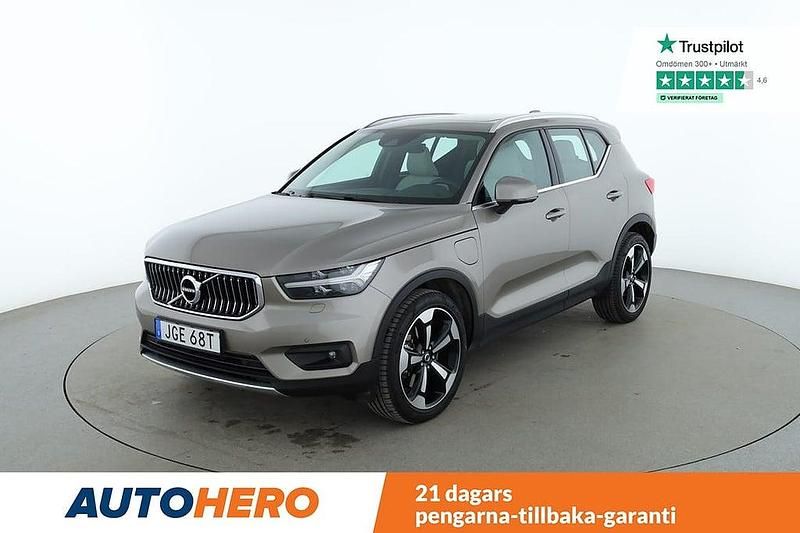 Grå Begagnad 2021 Volvo XC40 Inscription SUV | 385 000 kr (Marknadspris) - Bild 1/4