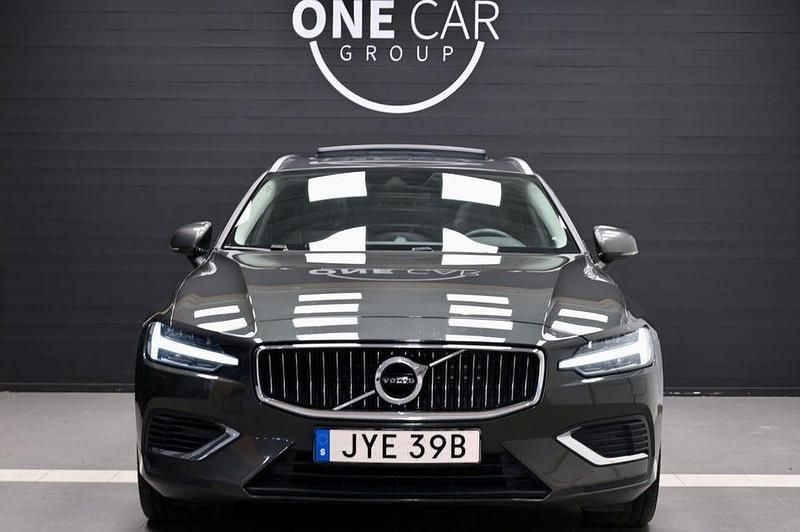 Begagnad Volvo V60 Inscription 340 HK (250 kW) 2022 Grå Kombi