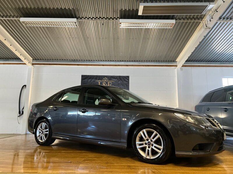 Grå Begagnad 2010 Saab 9-3 Linear Sedan | 69 900 kr (Dyr) - Bild 1/4