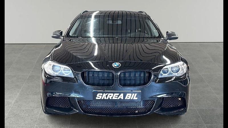 Begagnad BMW 520 186 HK (136 kW) 2014 Svart Kombi