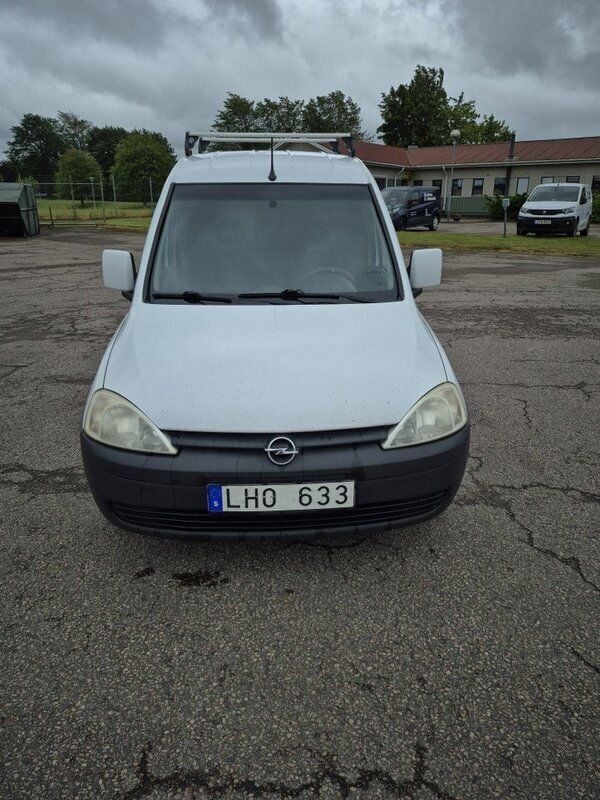 Vit Begagnad 2008 Opel Combo Minibuss | 19 900 kr (Marknadspris) - Bild 1/4