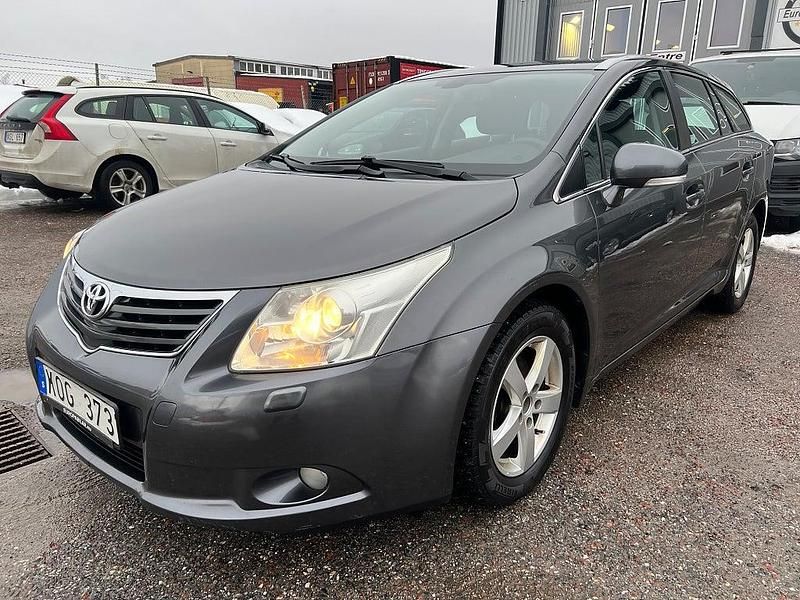 Begagnad Toyota Avensis Business Edition 152 HK (111 kW) 2009 Grå Kombi