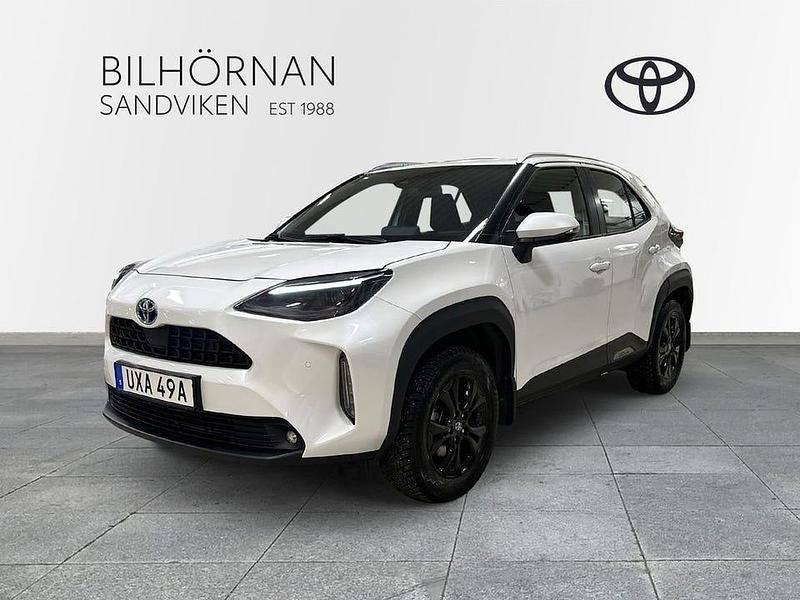 Begagnad Toyota Yaris Hybrid Active 117 HK (86 kW) 2022 Vit