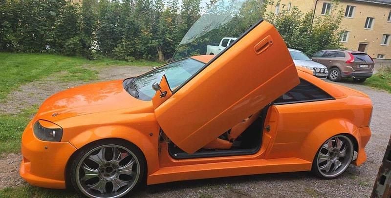 Gul Begagnad 2001 Opel Astra Sportkupé | 70 000 kr - Bild 1/4