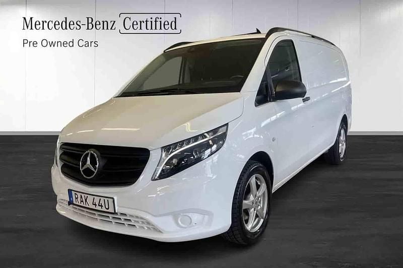 Vit Begagnad 2023 Mercedes Vito Minibuss | 459 000 kr (Marknadspris) - Bild 1/1