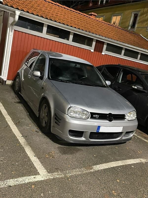 Begagnad 1998 VW Golf IV GTI Halvkombi | 29 000 kr (Bra pris) - Bild 1/4