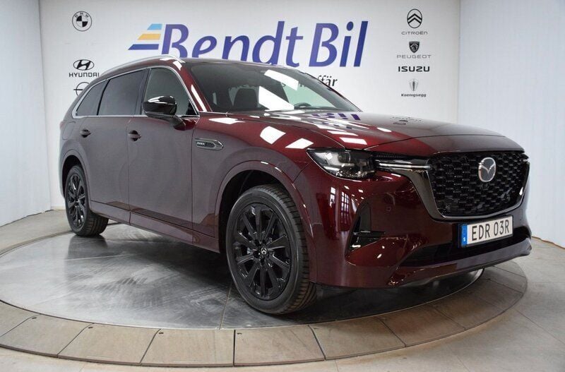 Röd Ny 2024 Mazda CX-80 SUV | 639 500 kr (Marknadspris) - Bild 1/3